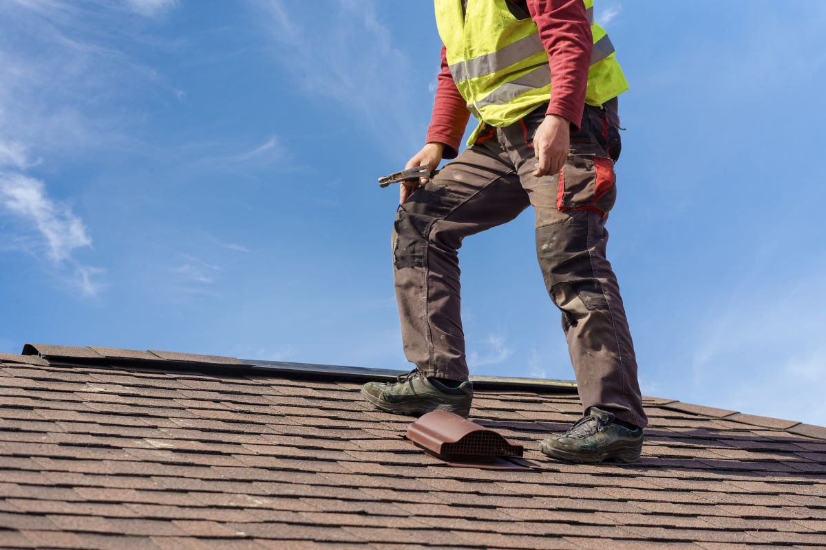 Houston roof expert conducting Friendswood roof inspection before winter arrives